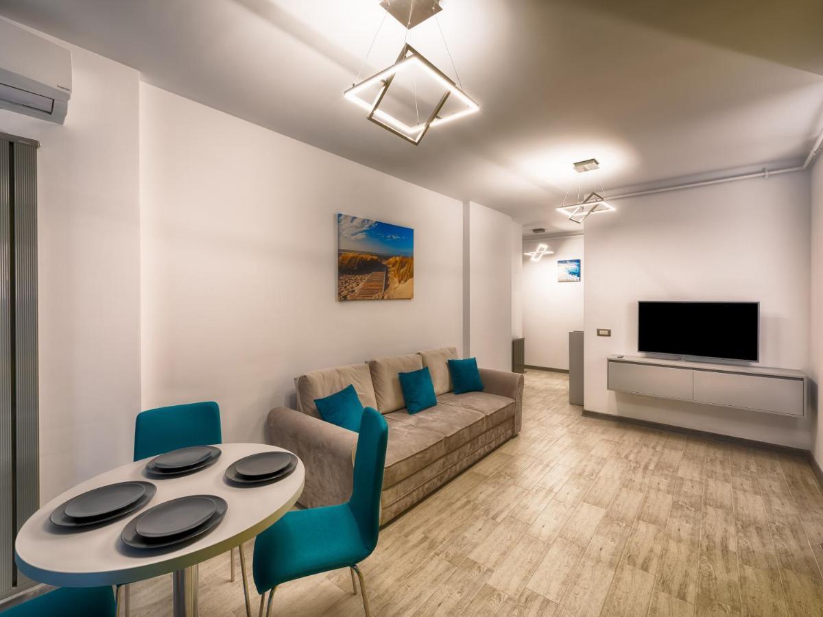 Apartament Sunway Alezzi Beach Năvodari Esterno foto