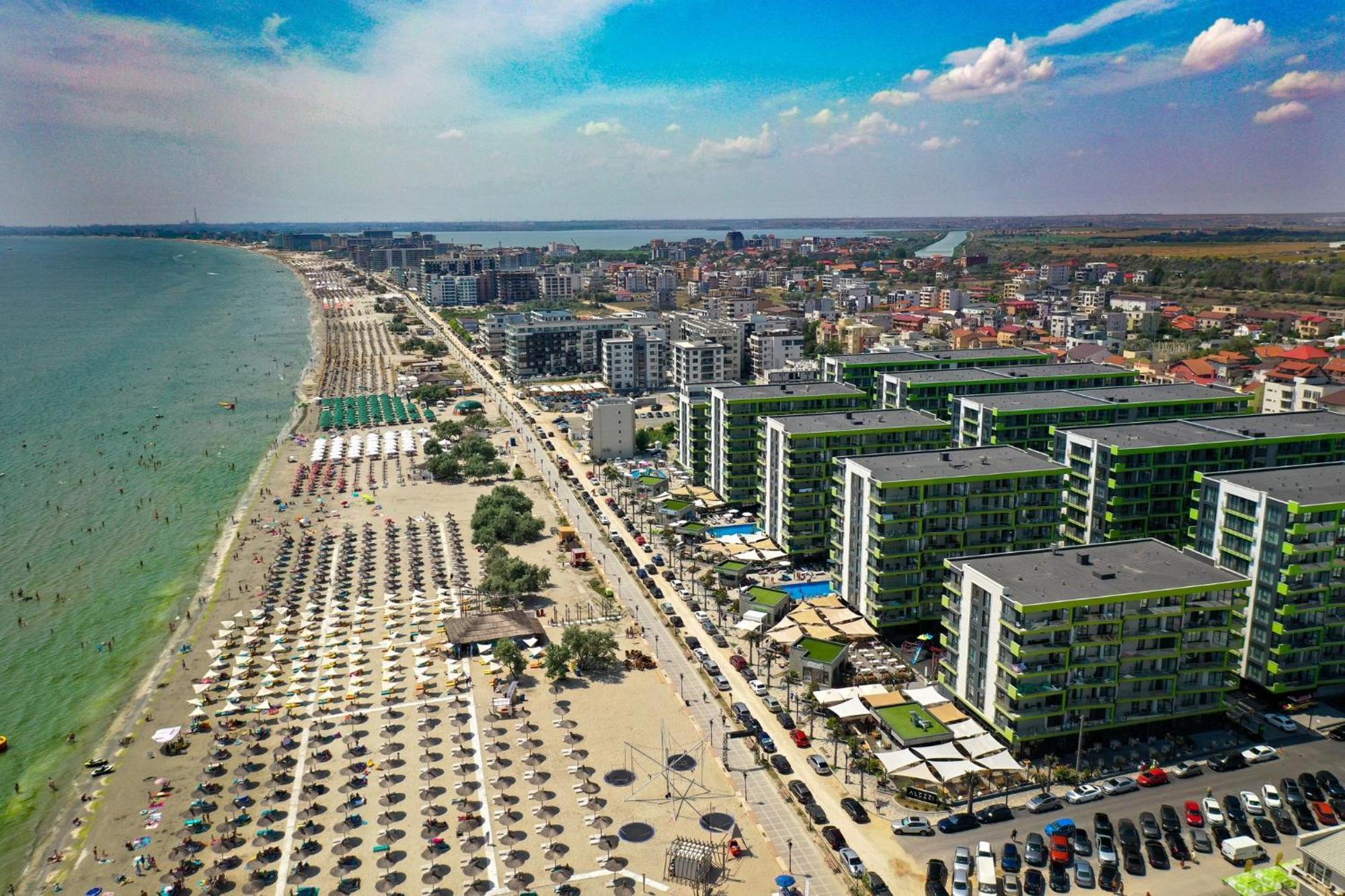 Apartament Sunway Alezzi Beach Năvodari Esterno foto